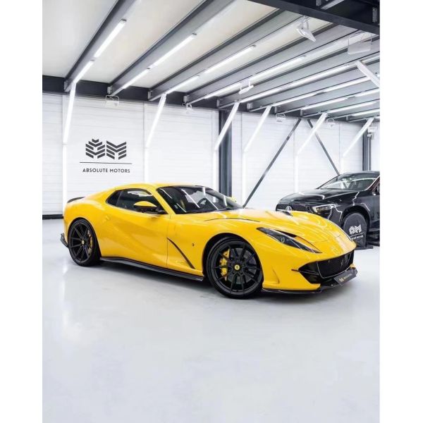 Fibra de carbono seca para el Ferrari 812 Kit de cuerpo de fibra de carbono 812 estilo Nivic mejorado Frente de labio difusor spoiler Hood