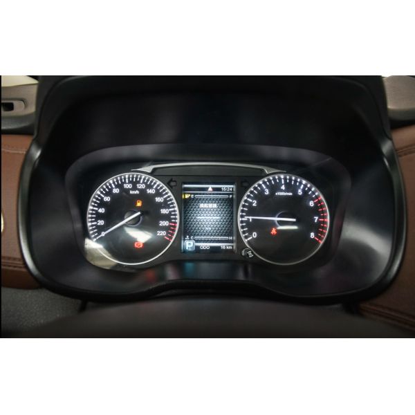 BWM X7 Medium Sized SUV 1.5T With 7 Seats 6 Speed Manual 180Km/H