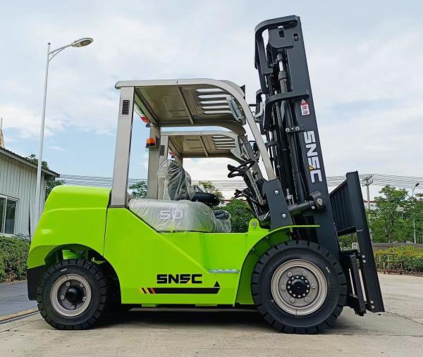 Auto Hydraulic Diesel Forklift 5 Ton 6 Ton 7 Ton 8 Ton 10 Ton with Adjustable Cab Location