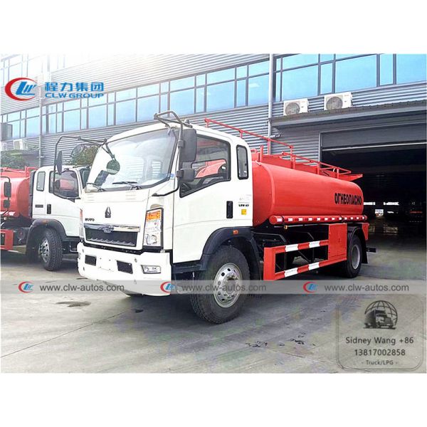 10000 Liters LHD Howo 4x2 Diesel Delivery Truck With Censtar Dispenser