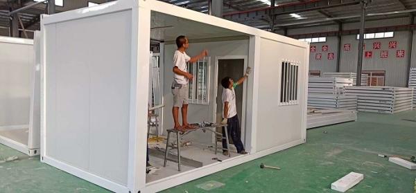 Durable Container Living Homes , 0.45mm Thickness Roof Movable Container House