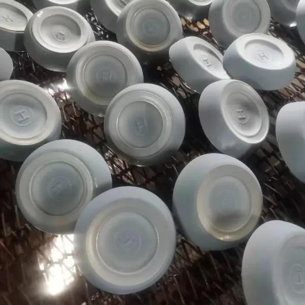 Road Stud reflective road marker  White High Compressvie Reflectors Tempered Reflective Glass Road Stud
