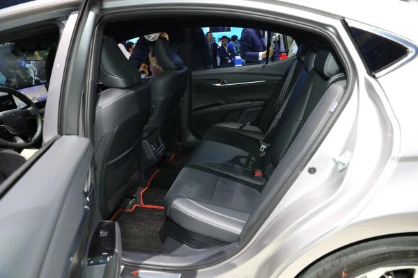72kw Combined Maximum Power Toyota Camry 2024 Hybrid Gasoline Petrol Luxury Electric EV Sedan Car
