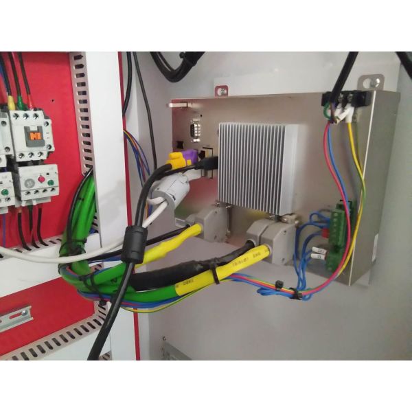4 фута машины 7x10 вложенности CNC оси опционного с сухим насосом