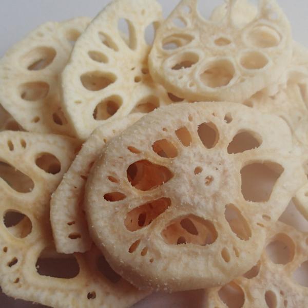 Os petiscos por atacado dos vegetais secados limpam microplaquetas de Fried Snacks Dried Lotus Root