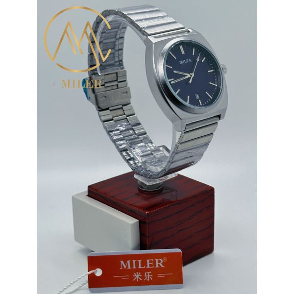 Customized Trendy Quartz Wrist Watches For Men With Luminous Hands Leather Band