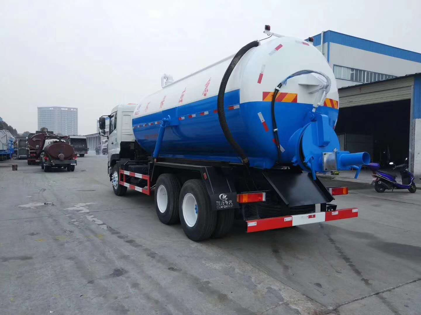 9750×2500×3970mm Howo 20 Cubic Vacuum Sewage Suction Truck Environmental Protection