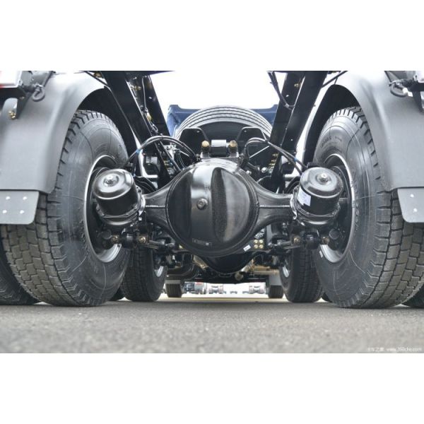Dongfeng Tianlong KL 465 HP 6X4 Tractor Truck Head with Large Fuel Tank Capacity