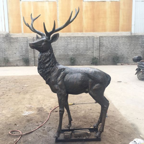 Custom Life Size Animal Outdoor Garden Metal Bronze Deer Elk Statue Sculpture for Sale