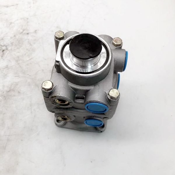 Hot Selling Original CAR Truck Brake Valve Assembly For JMC