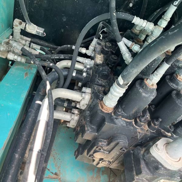 Japanese Original Used Kobelco SK200 Excavator 0.8m3 Bucket Capacity 110kw Rated Power