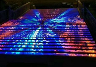 Multi покрашенная танцплощадка приведенная 3840hz 196V 4500cd для этапа концерта