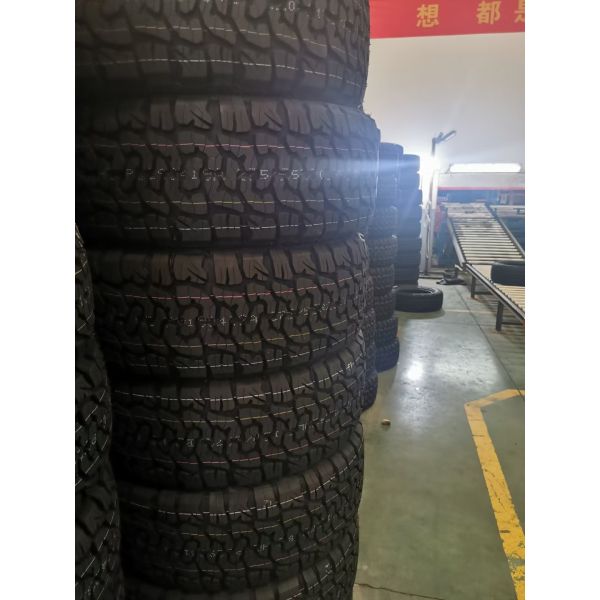 37 12,5 16,5 pneus sans chambre radiaux HUMMER 37X12.5R16.5LT de véhicule militaire