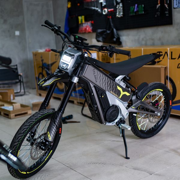 72V Mid Mounted Permanent Magnet Synchronous Motor Electric Bikes for Riding Experience