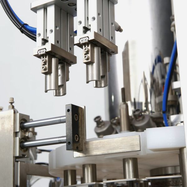 Full Automatic Gel Syringe Filling Capping Machine for Precise Filling Accuracy ± 1 ml