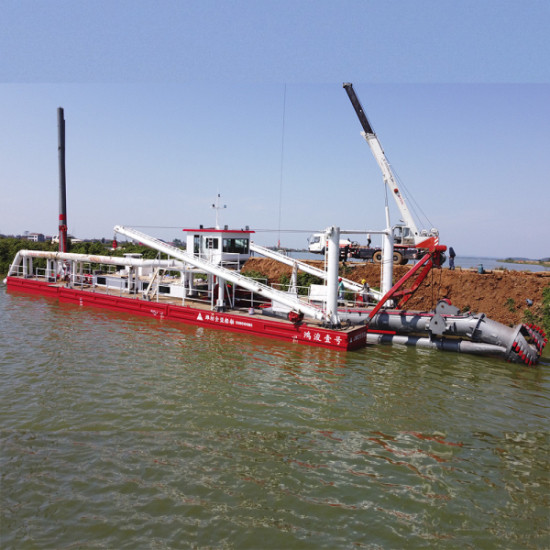 700m3 Working Capacity Gravel River Dredging Machine 1662kw Total Power