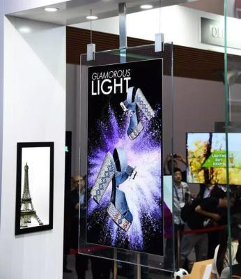 O preto de vidro 43 55 ultra finos do wifi do quadro da fantasia avança o sinal alto de Digitas do brighness do colorQLED 4K de duas faces da espessura de 2cm