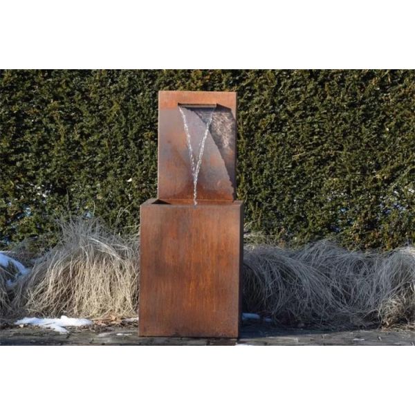 Free Standing Rusty Vertical Corten Steel Water Feature Fountain