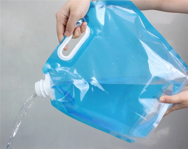 Los deportes al aire libre echan en chorro la bolsa que empaqueta 2L 3L 5L 10L BPA que dobla libremente la bolsa del canalón de agua