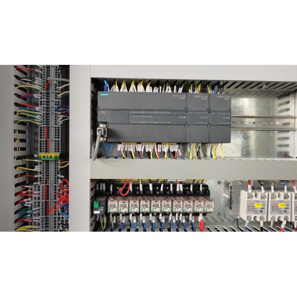 Автоматический тип быстрый ход 1500x1500mm CE машины ламинатора каннелюры бумажной машины для производства бумажных ламинатов