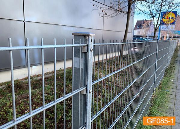 Fermeture en acier tubulaire durable