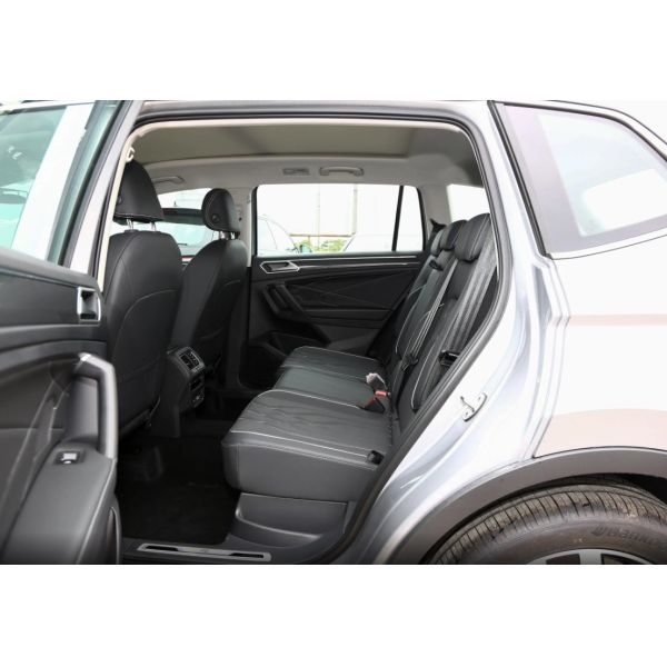 Top Sale 2023 VW Tiguan L 330TSI R-Line 2.0T 186Ps FWD SUV with 4 Airbags and Multi-function Steering Wheel