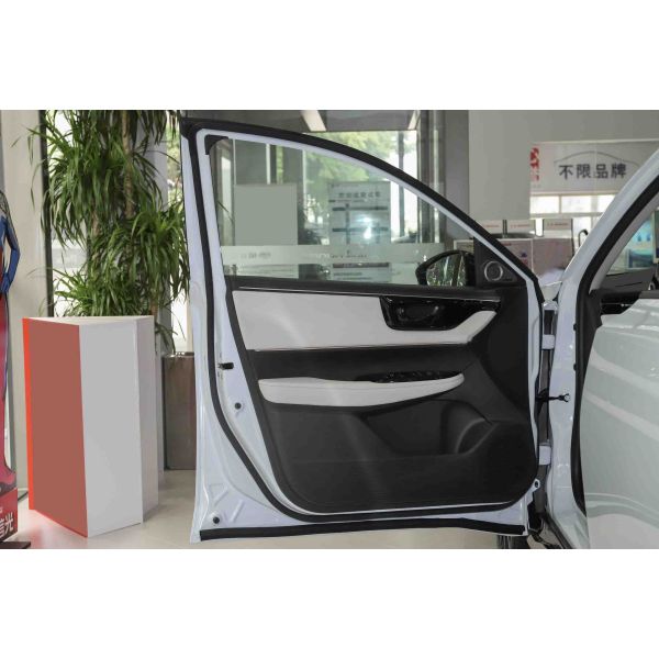 2024 Dongfeng Honda eNS2 SUV eléctrico puro de 5 asientos Coche deportivo con distancia entre ejes de 2735 mm y batería de iones de litio ternario