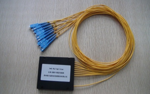 Splitter ABS 1x8 Splitter оптического волокна PLC 2.0mm оптически с соединителями SC UPC