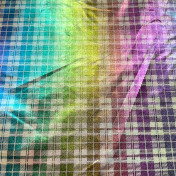 Ткань Пряж-покрашенная 100% полиэстер украшенная лиственным орнаментом ветра выключателя 50D*50D 80gsm 150CM водоустойчивое