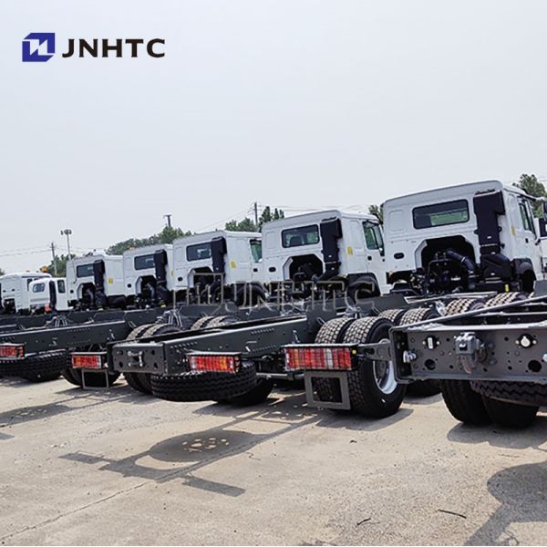 Châssis de camion de fret porte-voitures à plateau basculant Sinotruk HOWO TX 6X4 bon marché à vendre