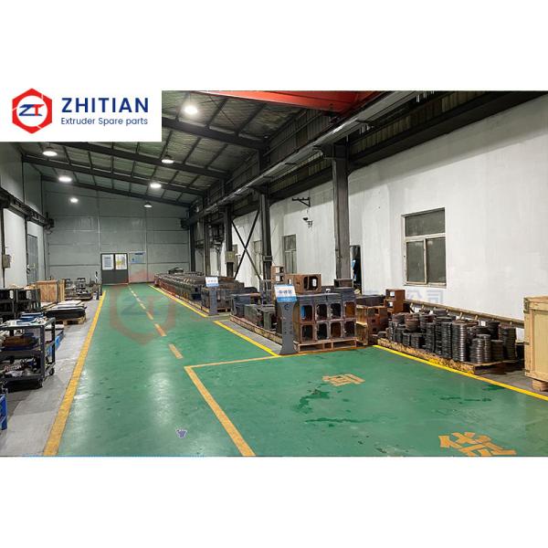 Side Feed Screw for Twin Screw Extruder with Wear-Resistant Alloy Structure