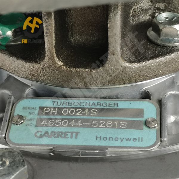 T04B59 Diesel Engine Turbo Charger 6137-82-8200 , SA6D105 Excavator Turbo Charger