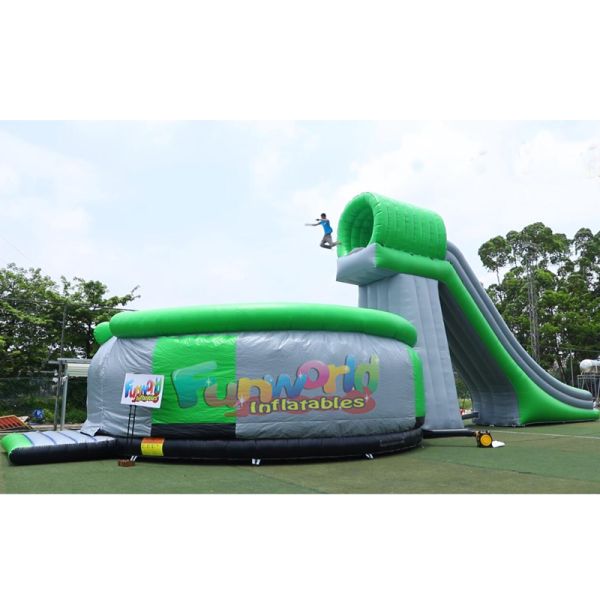 Green Kids Outdoor Inflatable Stunt Airbag
