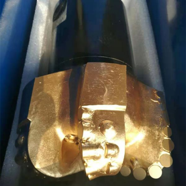 Hot sale best price 5 blades diamond matrix body pdc drill bit