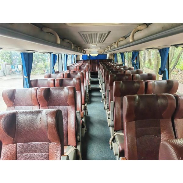 Diesel Engine Bus Middle Door 49 Seats Air Conditioner Yuchai Engine 11 Meters Used Golden Dragon XML6112