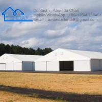 Tentes de stockage en aluminium à l'extérieur