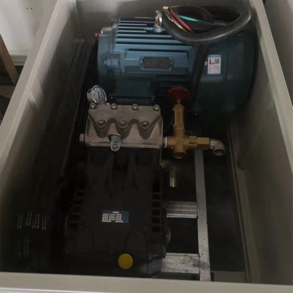 Автоматическая машина для стирки автомобилей Однорукая машина для стирки автомобилей с выходной мощностью 1500 Вт