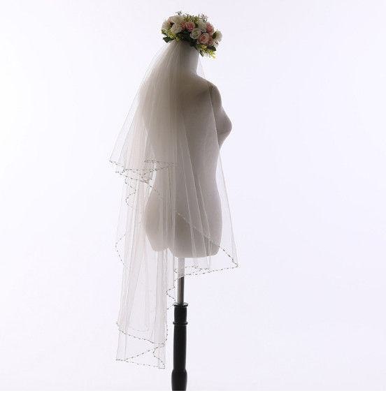 Factory direct wholesale bridal veil short double light yarn soft fingertip wedding veil with hair comb  