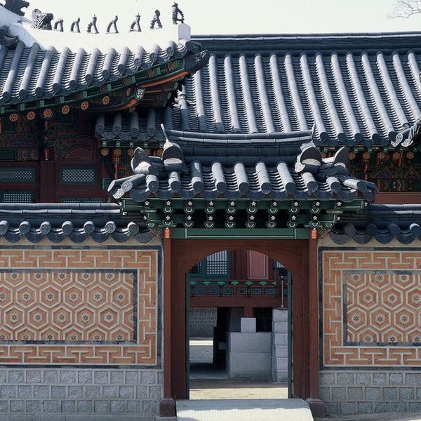 Korean Traditional Roof Tiles House Building Material Asian Clay Hanok Tile
