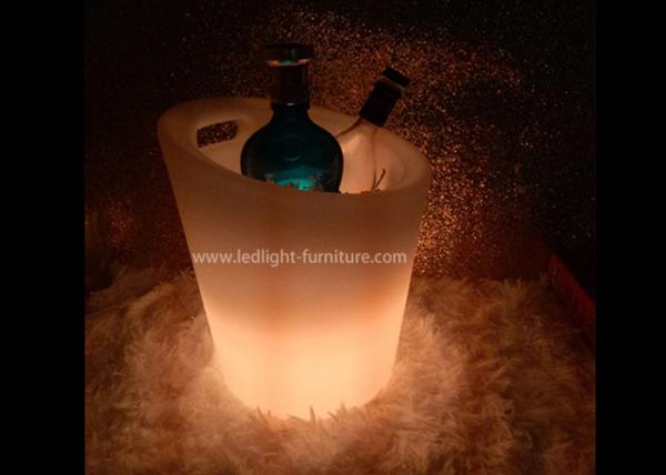 Os elogios coloridos iluminam acima o plástico do PE da cubeta de Champagne com punho portátil