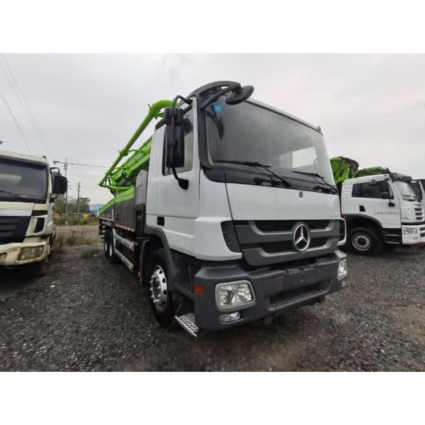 2016 refurbished Zoomlion 47m Concrete Pump Truck with Mercedes Benz truck