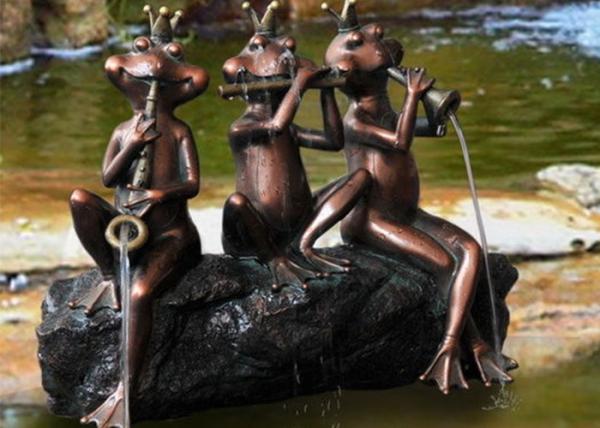 Outdoor Polyresin Three Frogs Water Fountain Spitters