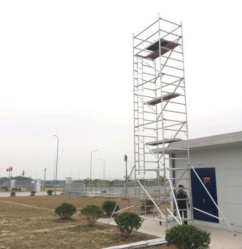 Silver Color Aluminum Mobile Scaffolding Tower For Construction /  Decoration