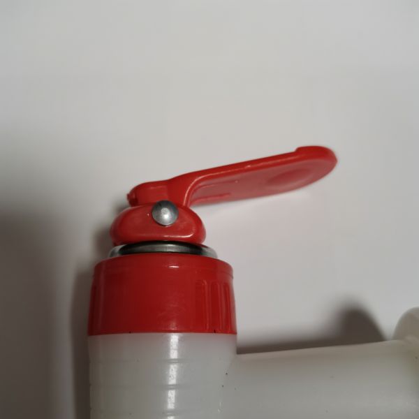Hotel Basin Faucets Plastic Water Tap Dispenser Parts with Universal Faucet Suppliers