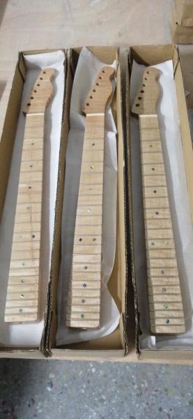 Custom Grand Paddle Guitar Headstock Unfinished Roasted Maple ST Guitar Neck Electric Acoustic Guitar Accept Kinds OEM