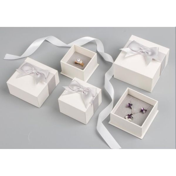 Небольшие персонализированные ожерелья декоративные ювелирные подарки коробки с логотипом упаковки картона