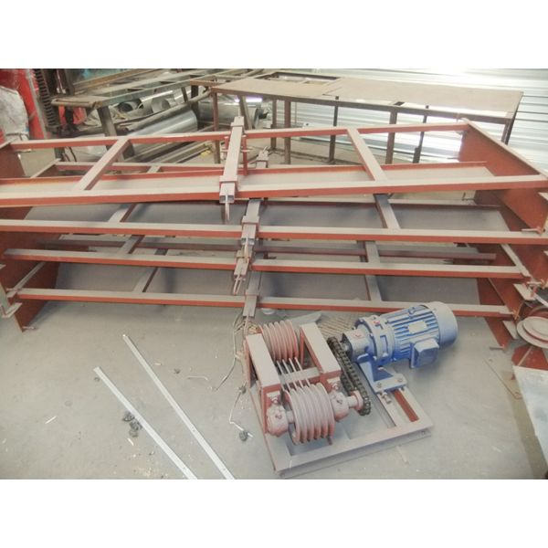 Chicken farm clear dung machine