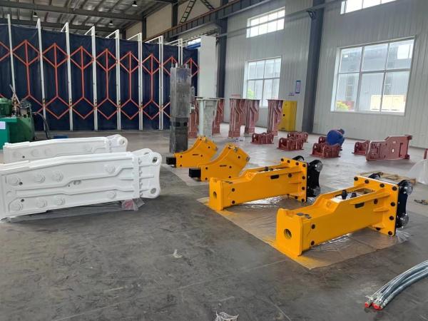 292Kg Earthmoving Side Type Hydraulic Breaker For 3DX Super Backhoe Loader digger