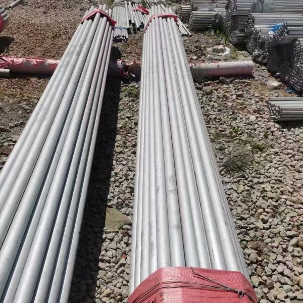 Alloy 2205 tubo de acero inoxidable dúplex de aleación S31803 / S22053 / 1.4462 en 5,8m de longitud