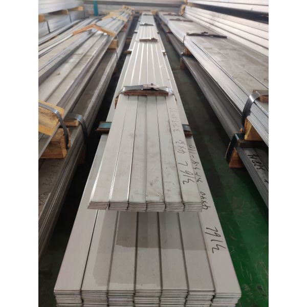 A linha fina de aço inoxidável No.1 dos VAGABUNDOS 2B das barras de perfil dos SS do SUS 304 terminou o aço liso